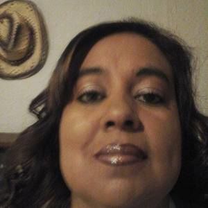 Meet your Posher, Carmela